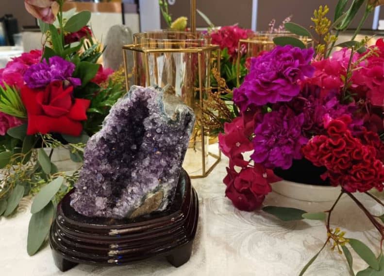 Amethyst with Stand decorations kl